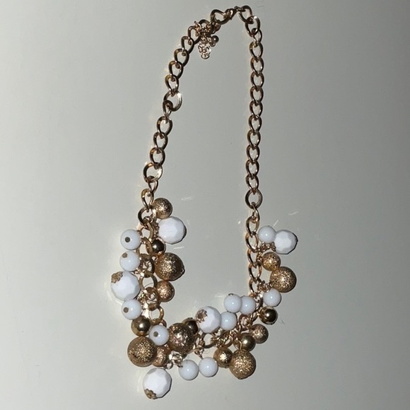 Cha Cha Necklace Textured & Smooth Gold-Tone Beads & Faceted White Beads - Picture 4 of 14
